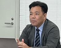 専務取締役 兼 営業本部長　森氏